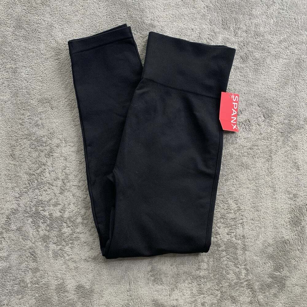 Spanx Seamless Ribbed Knit Leggings Womens Large Black High-Rise Cropped